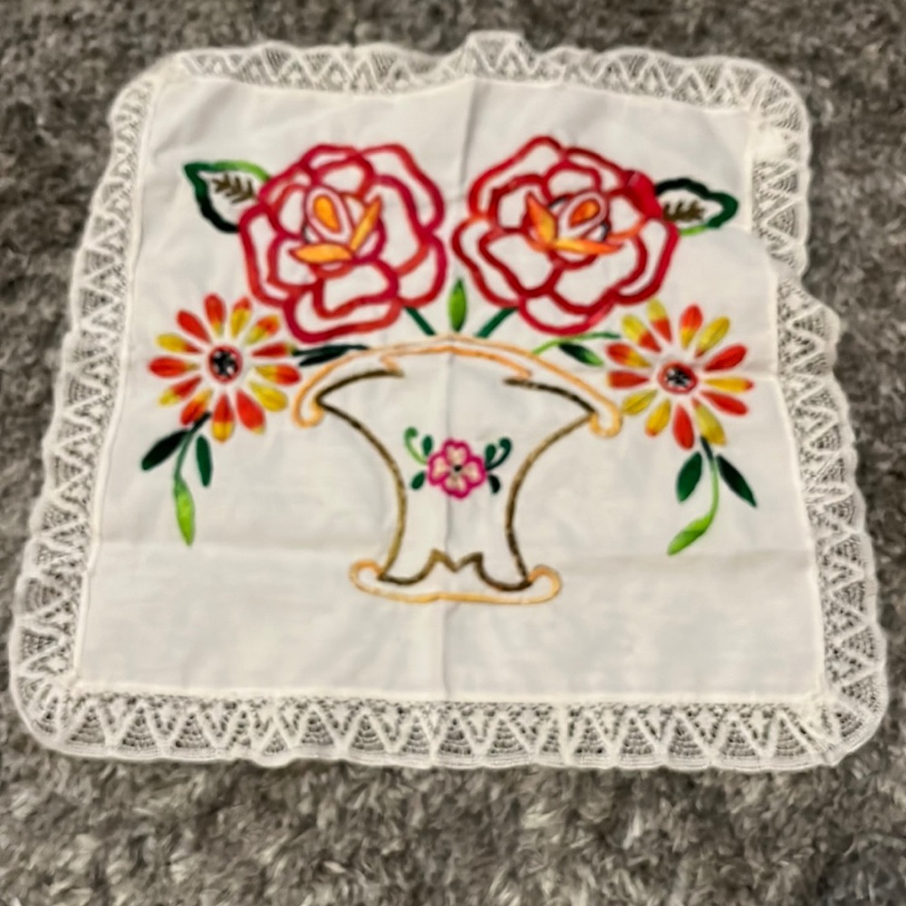 Flowery Small Decor Drape